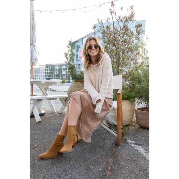 Miracle 🌺 Sweater Hoodie - Picture 13 of 16